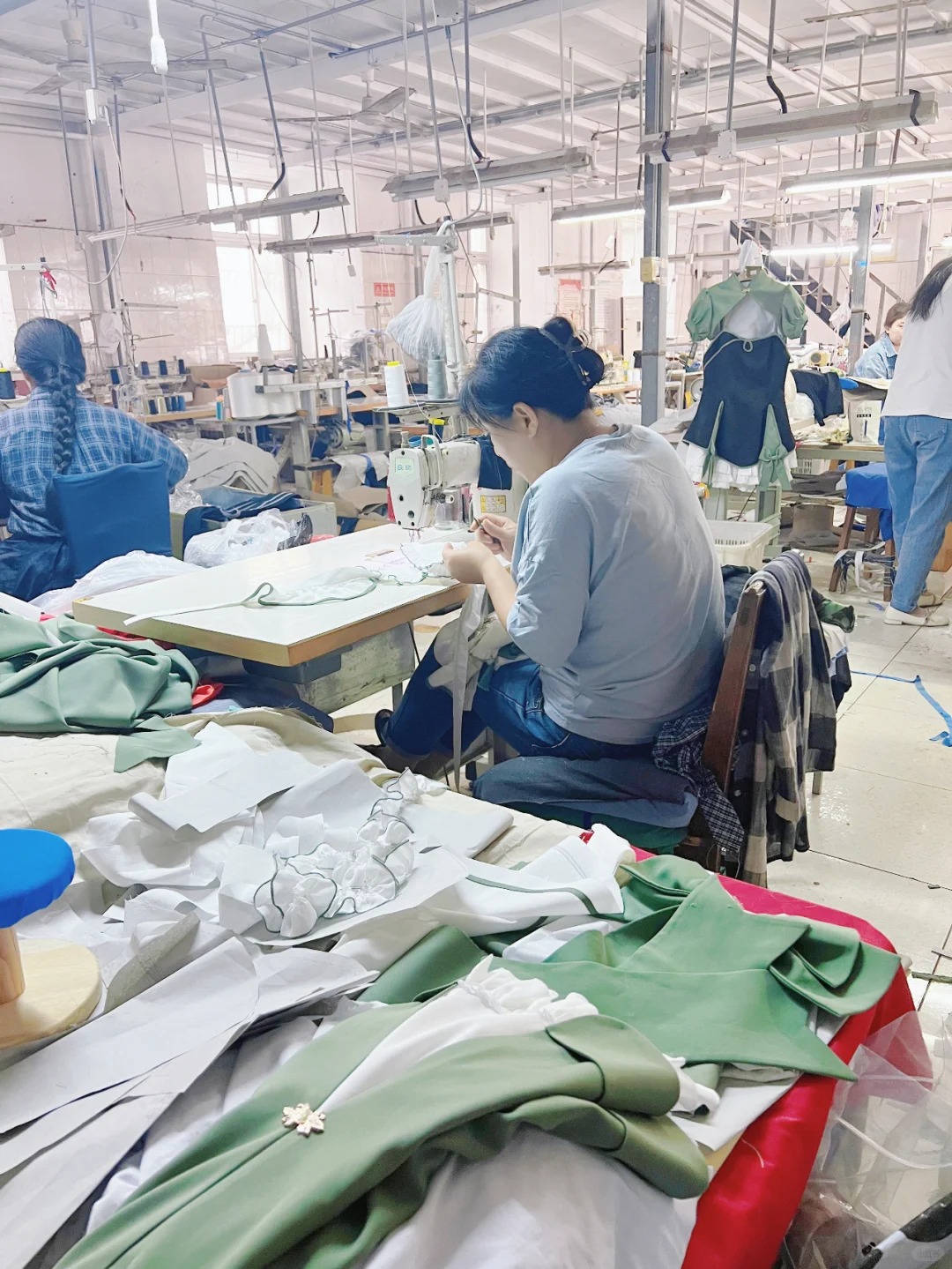 服装加工厂.jpg 服装加工厂.jpg